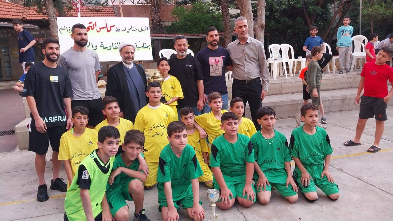 Football Lebanon - مباراة بمناسبة عيد المقاومة والتحرير في مجمع دوحة المبرات