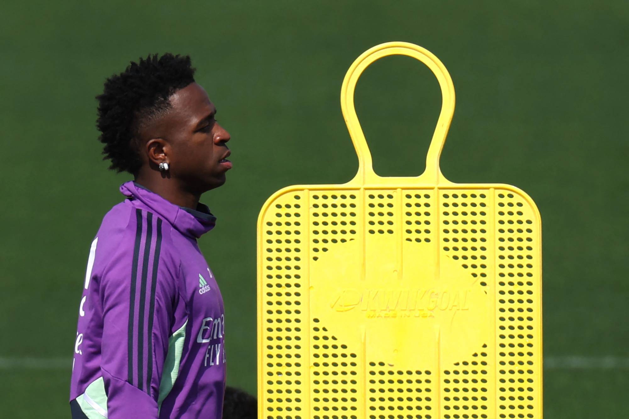 Football Lebanon - رفع عقوبة الإيقاف عن فينيسيوس