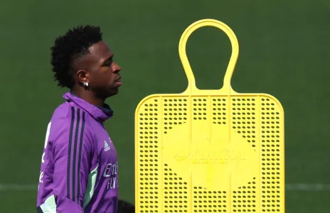 Football Lebanon - رفع عقوبة الإيقاف عن فينيسيوس