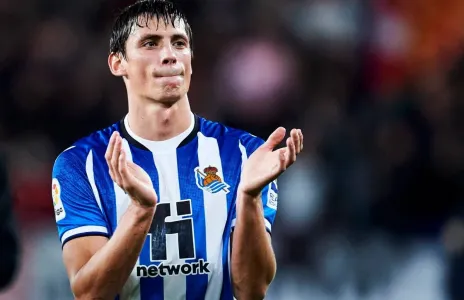 Football Lebanon - إسبانيا تُجنّس مدافع فرنسا لو نورمان