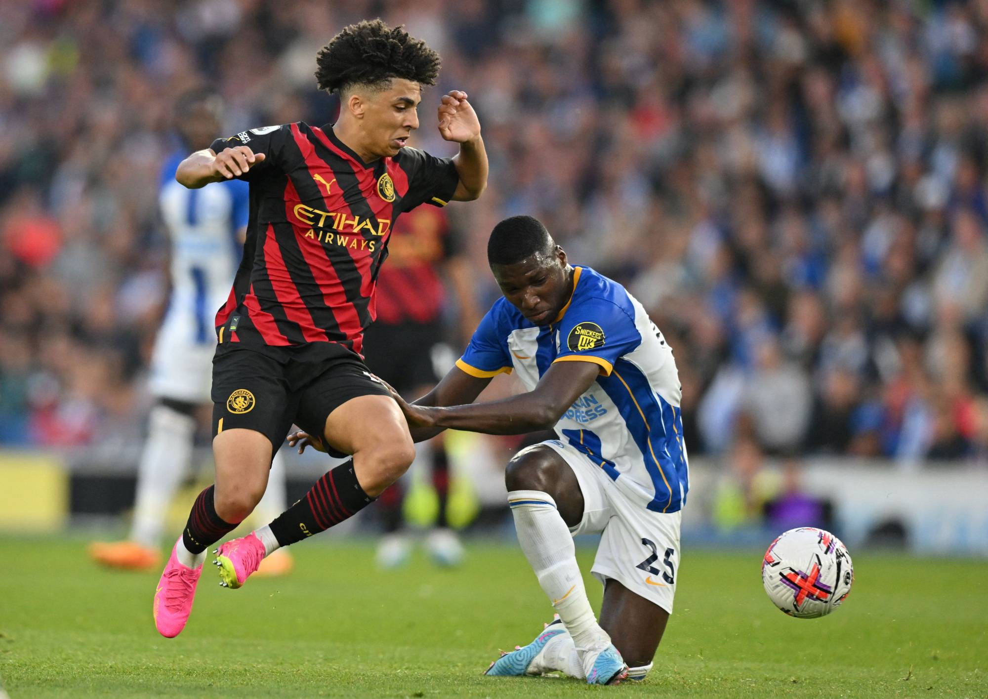 Football Lebanon - برايتون يُفرمِل انتصارات مانشستر سيتي