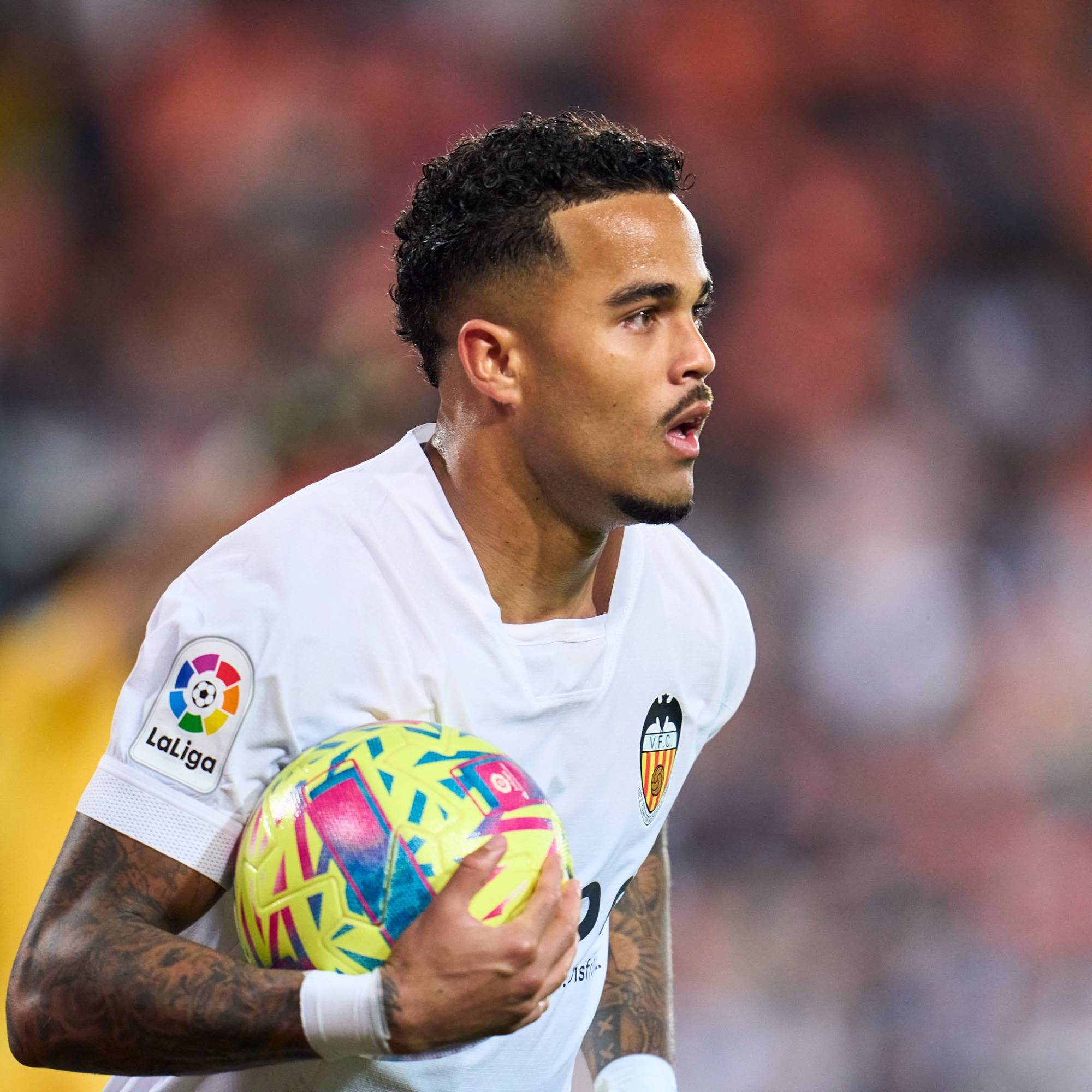 Football Lebanon - سرقة منزل الهولندي كلويفرت