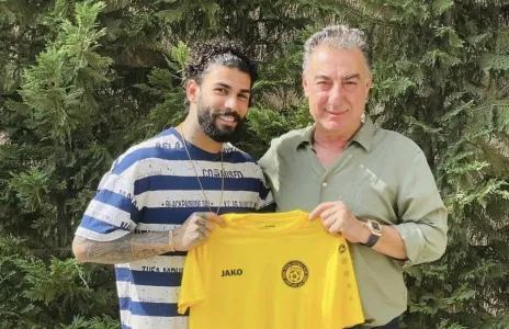 Football Lebanon - علي حلّال برجاوياً