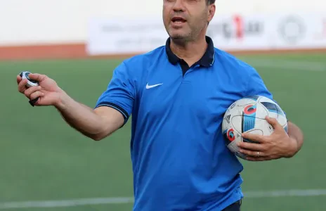 Football Lebanon - الحاج خارج أسوار النبيذي