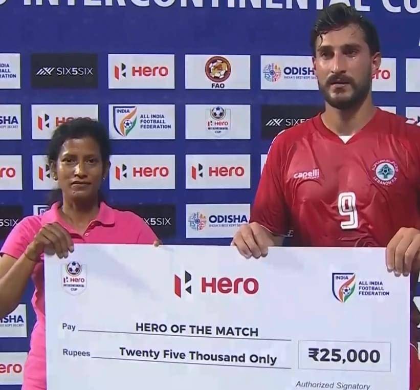 Football Lebanon - كريم درويش يحصل على جائزة أفضل لاعب في مباراة لبنان وفانواتو