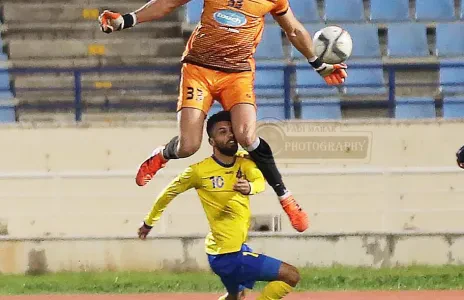 Football Lebanon - العهد ينتفض بعشرة لاعبين
