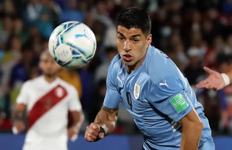 Football Lebanon - لويس سواريز لن يستمرّ في اللعب