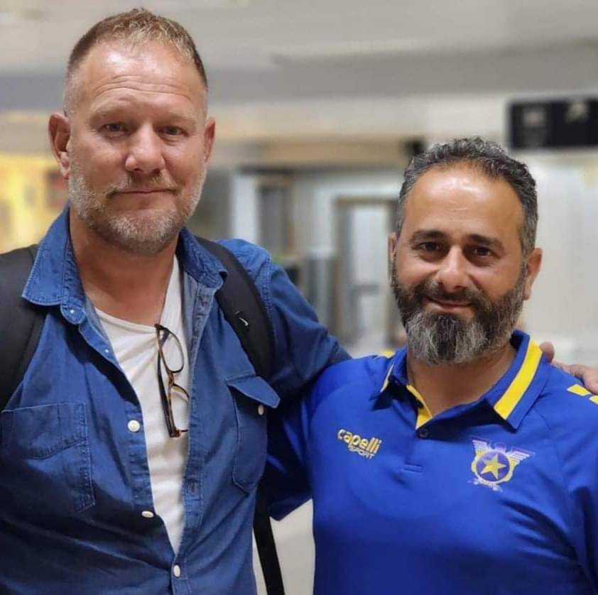 Football Lebanon - مدرب الصفاء الجديد يان دي يونج يصل إلى بيروت