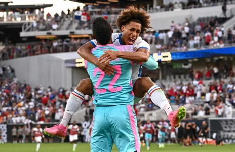 Football Lebanon - بنما تقصي الولايات المتحدة لتلاقي المكسيك في نهائي كأس كونكاكاف