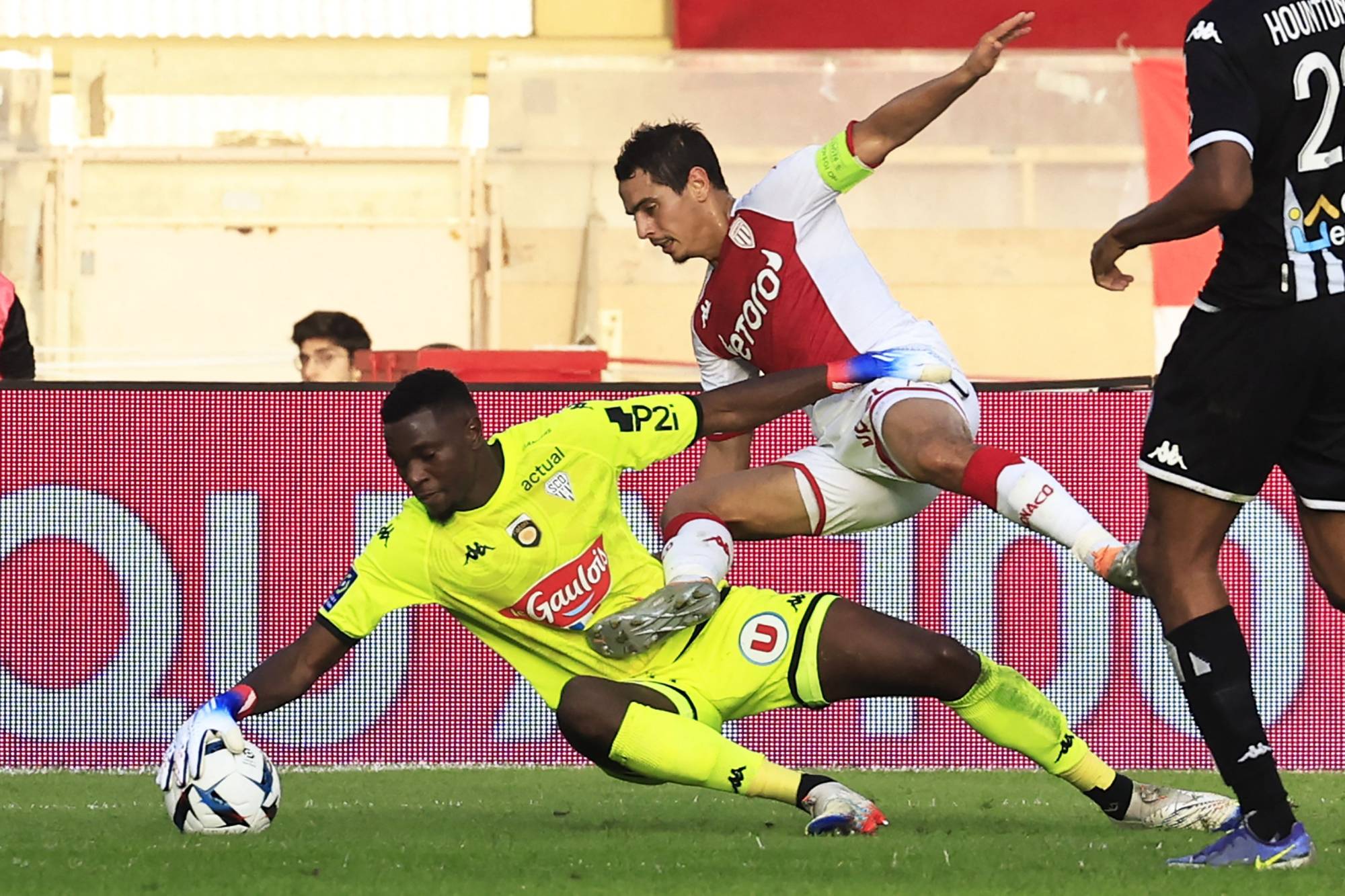 Football Lebanon - بن يدر مُتهم بالاغتصاب