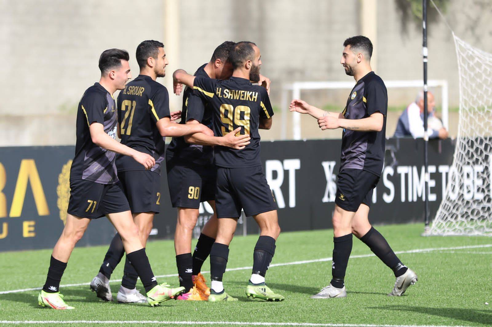 Football Lebanon - فوز العهد المتصدر بأربع أهداف