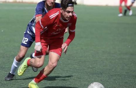 Football Lebanon - بالصورة | هداف دوري الناشئين