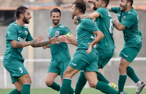 Football Lebanon - الحكمة يبتعد نقطة عن الهبوط