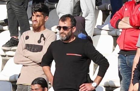 Football Lebanon - حجيج يتابع فريقه من على المدرجات