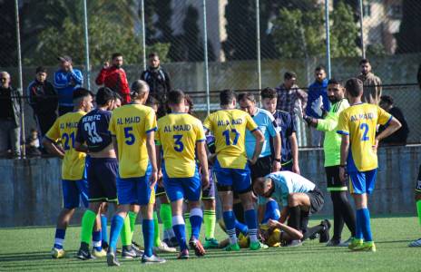 Football Lebanon - الحكم ماهر العلي يسعف لاعب في الدرجة الرابعة