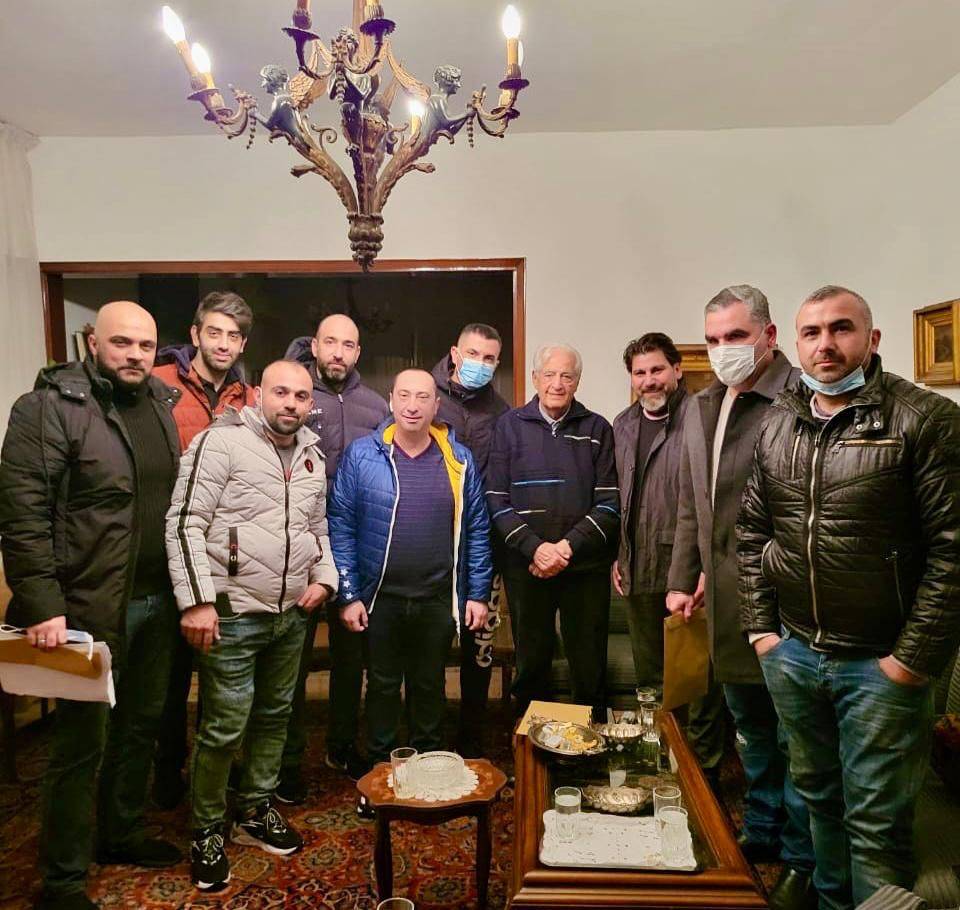 Football Lebanon - تجمع الشباب النجماوي في ضيافة الحاج عمر غندور