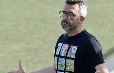 Football Lebanon - الإخاء الأهلي يجدد الثقة بحسين حمدان