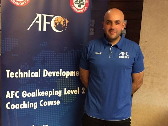 Football Lebanon - نادي الأنصار يهنئ مدربه