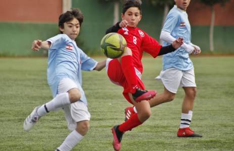 Football Lebanon - الصفاء والإخاء الاهلي عاليه والنجمة يواصلون تصدّر مجموعاتهم في دوري البراعم