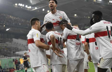 Football Lebanon - فرانكفورت يخلط أوراق شتوتغارت ويتأهل إلى نهائي الكأس