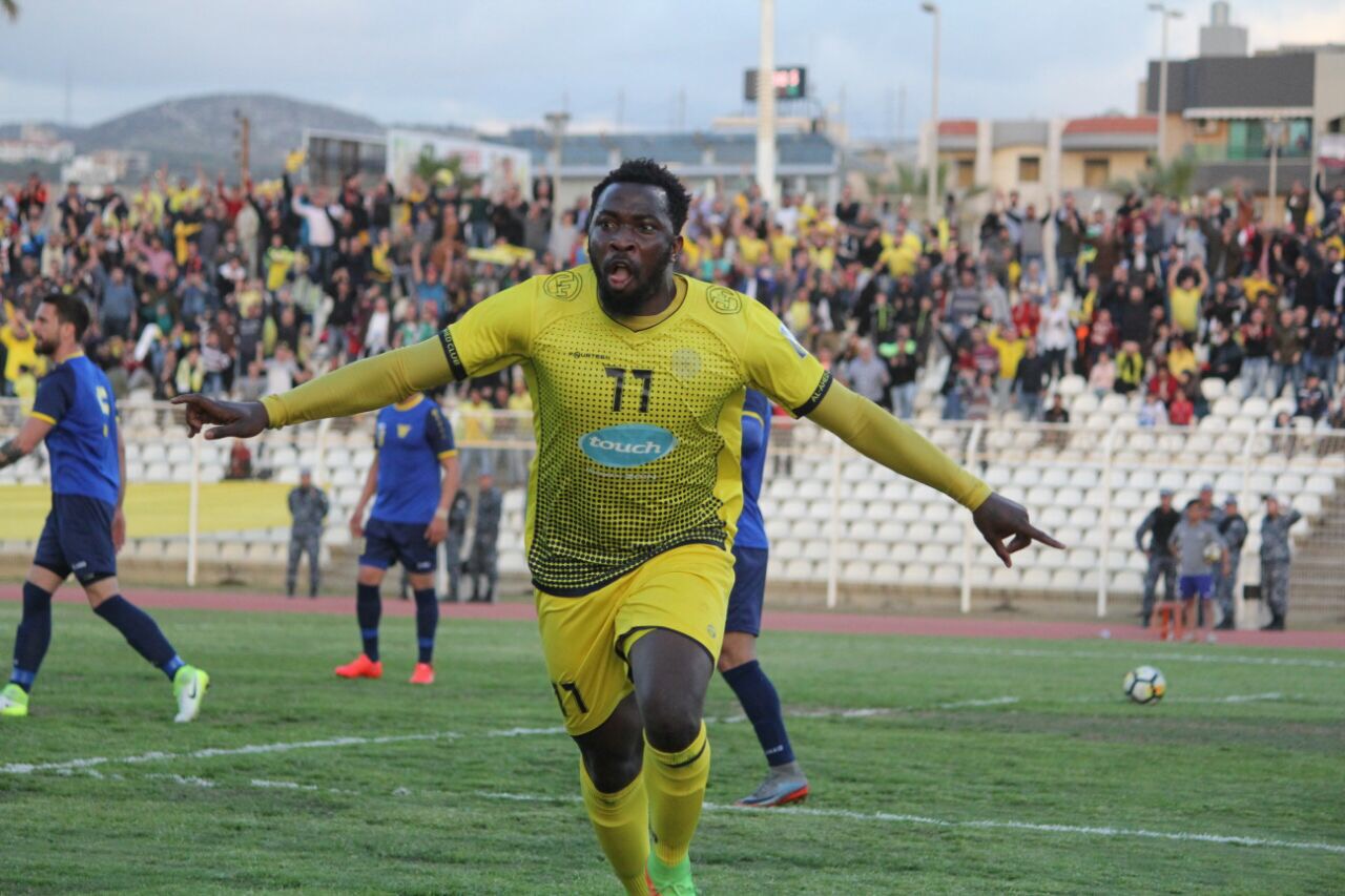 Football Lebanon - العهد يهزم الصفاء ويستعيد الصدارة