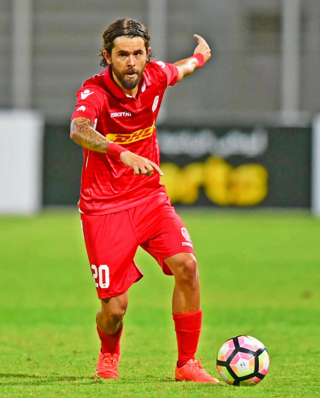 Football Lebanon - مهاجم لبناني إلى الدوري الهولندي موسم 2018-2019