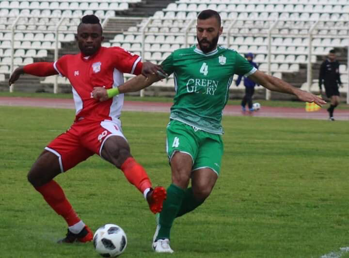 Football Lebanon - مدافع الأنصار في طريقه الى البرج