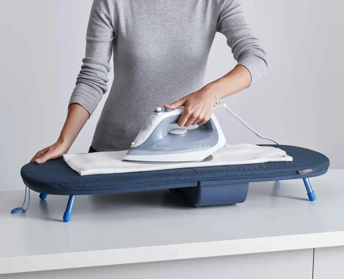 Joseph Joseph  50010 Pocket Ironing Board