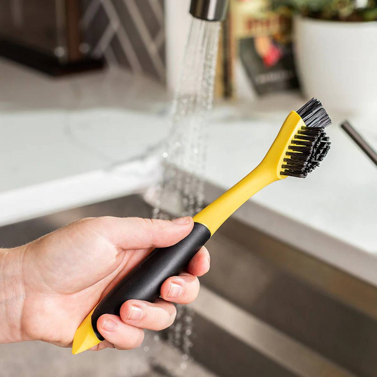Lodge Corner Groove Cleaning Brush with Two Nylon Brush Heads, Fits Narrow Spaces, to Clean Cast Iron or Ridged Cookware
