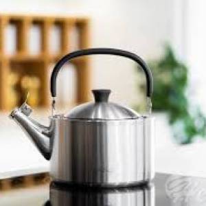 Vialli - KETTLE 1.5L WITH A WHISTLE STEEL MAT DIAMANTE