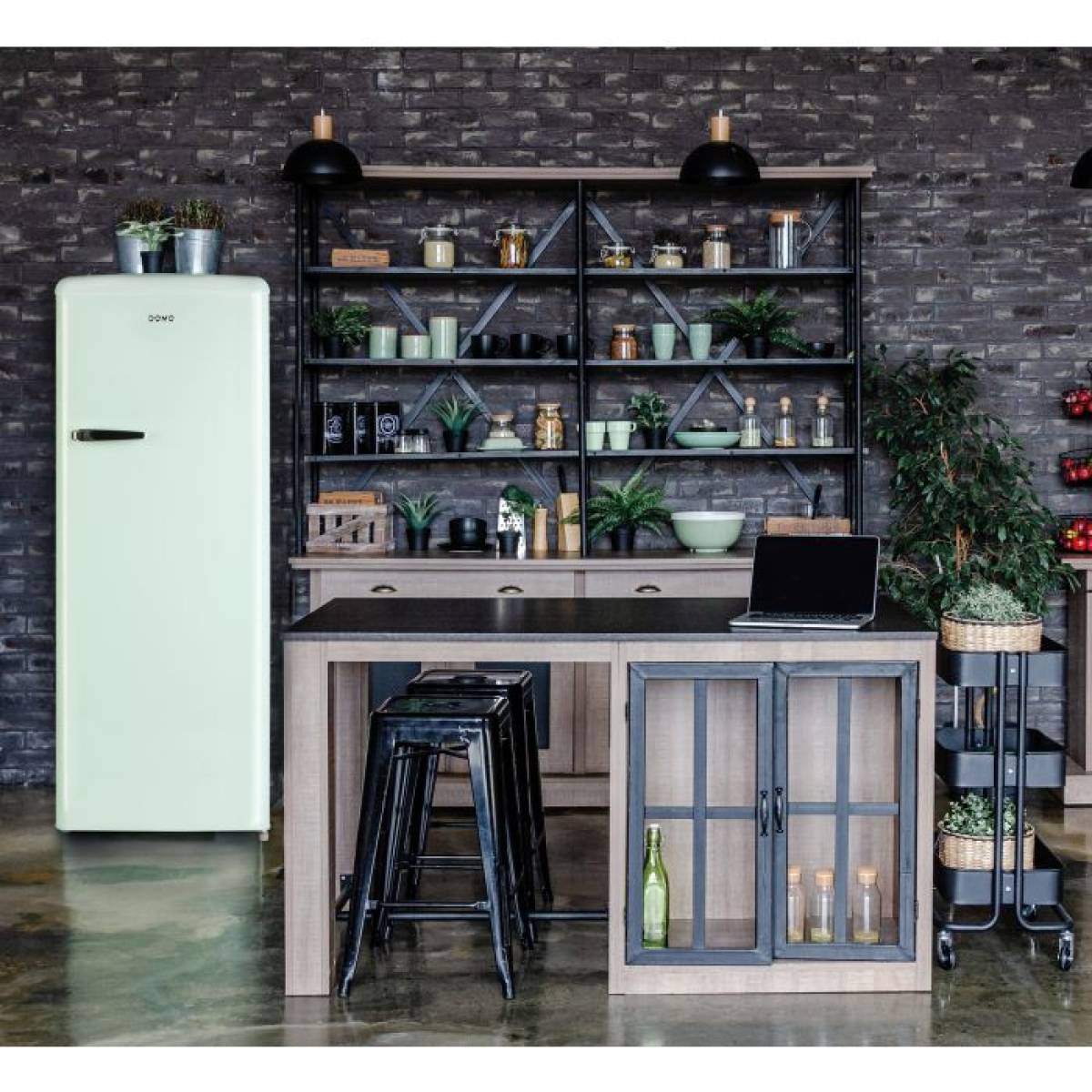 DOMO Retro Refrigerator - D - 218 L - mint green DO91701R