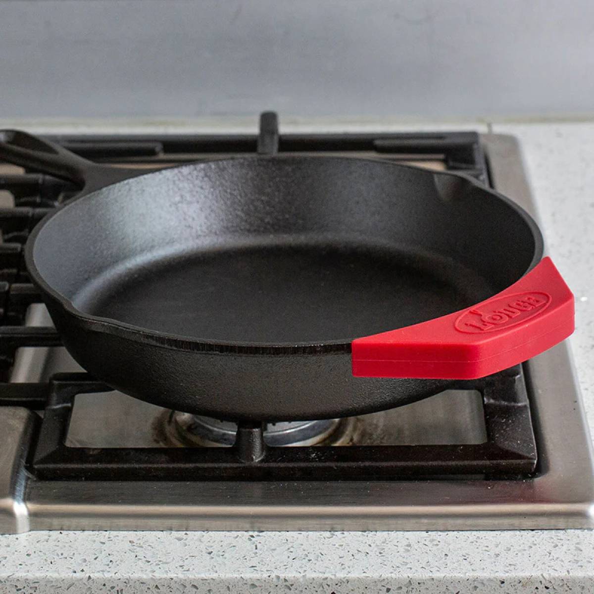 Lodge Silicone Assist Handle Holder