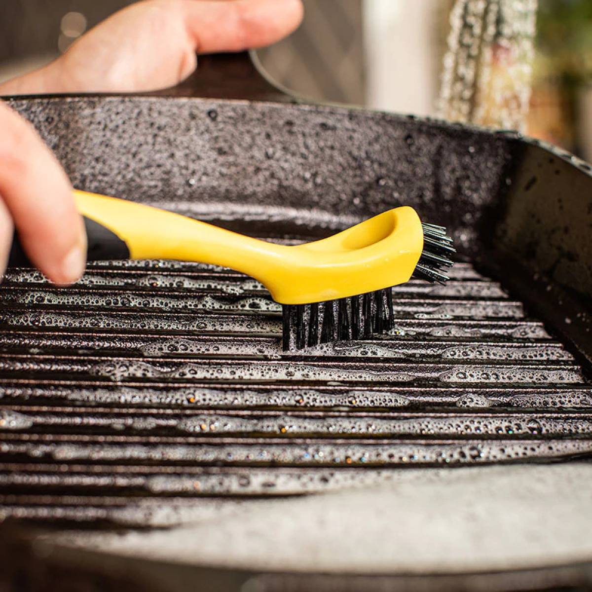 Lodge Corner Groove Cleaning Brush with Two Nylon Brush Heads, Fits Narrow Spaces, to Clean Cast Iron or Ridged Cookware