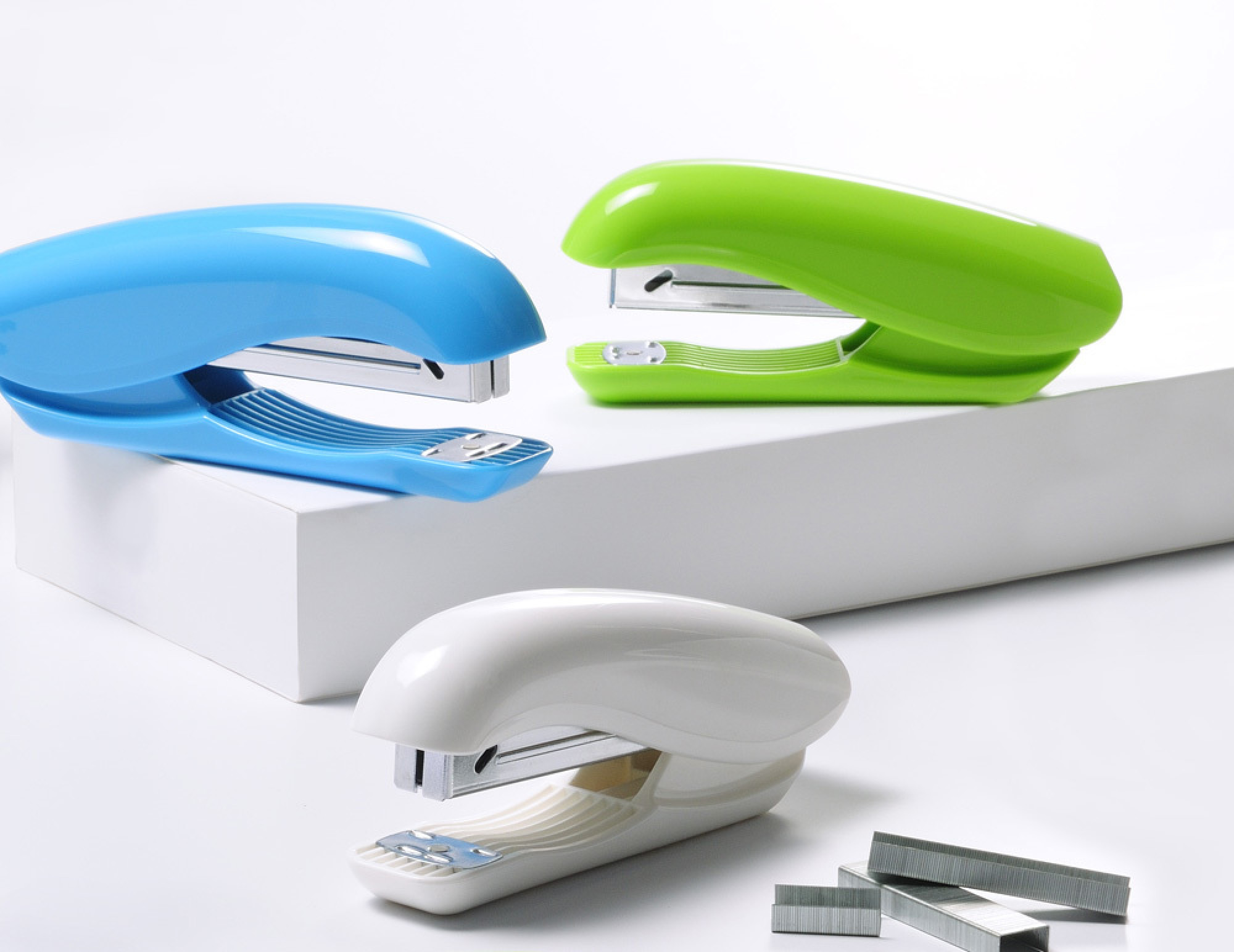 Kw Trio, Dolphin Full-strip Stapler, Assorted