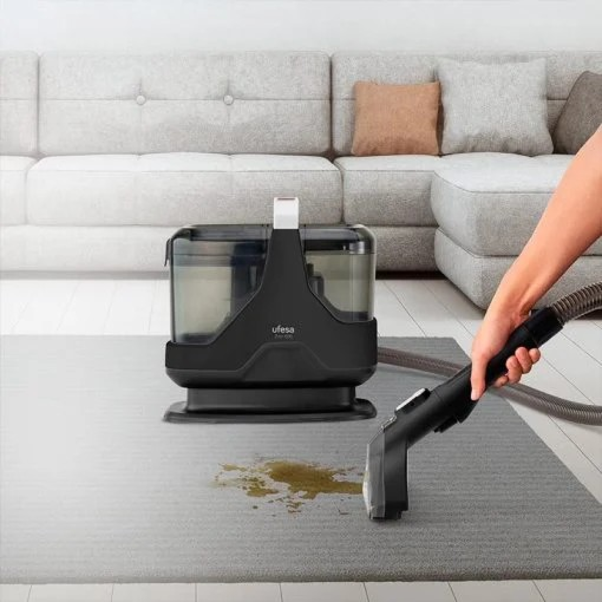 Ufesa ZION 600 Upholstery Vacuum Cleaner