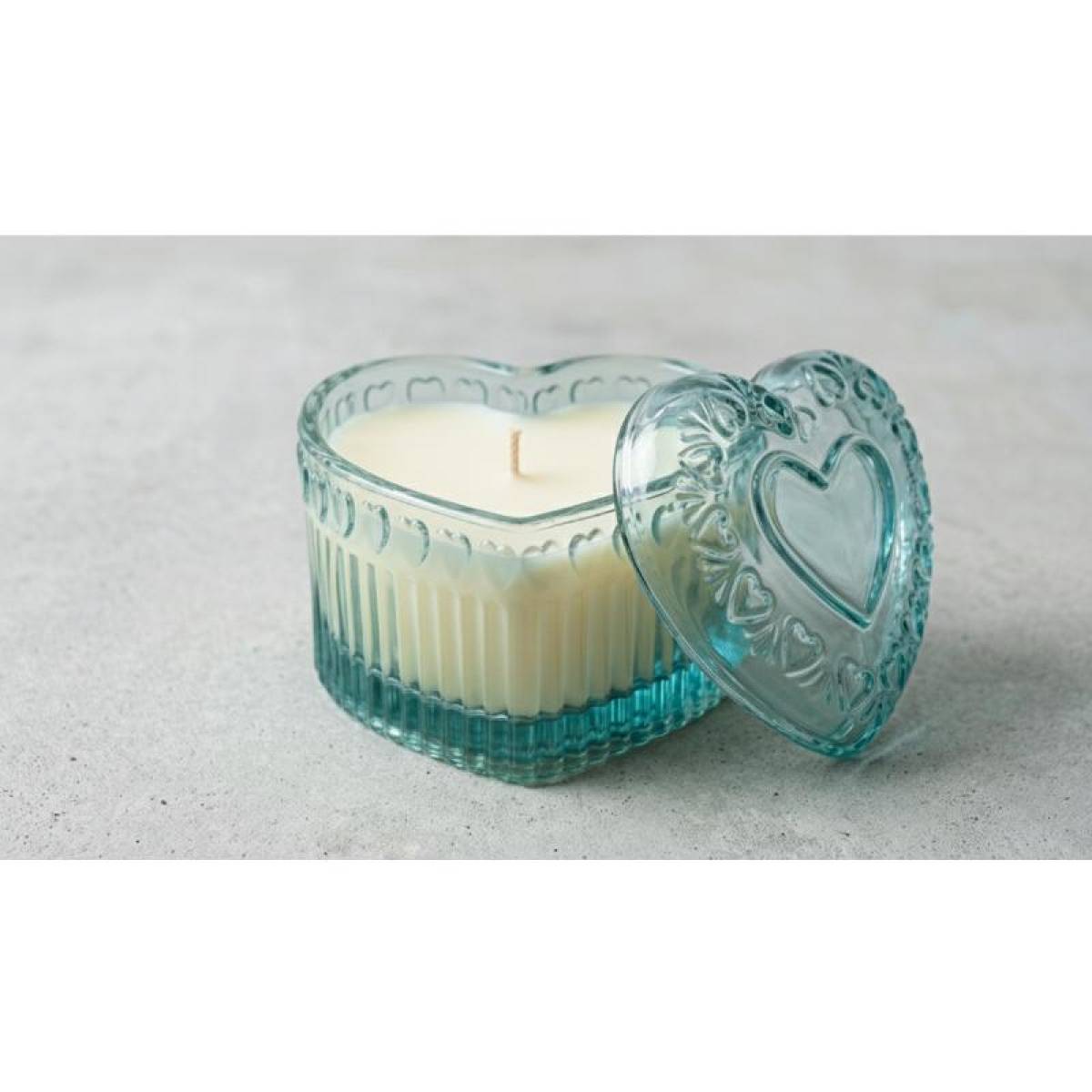 Blue Bells Scented Heart Candle | Finmanlife, Sk932g