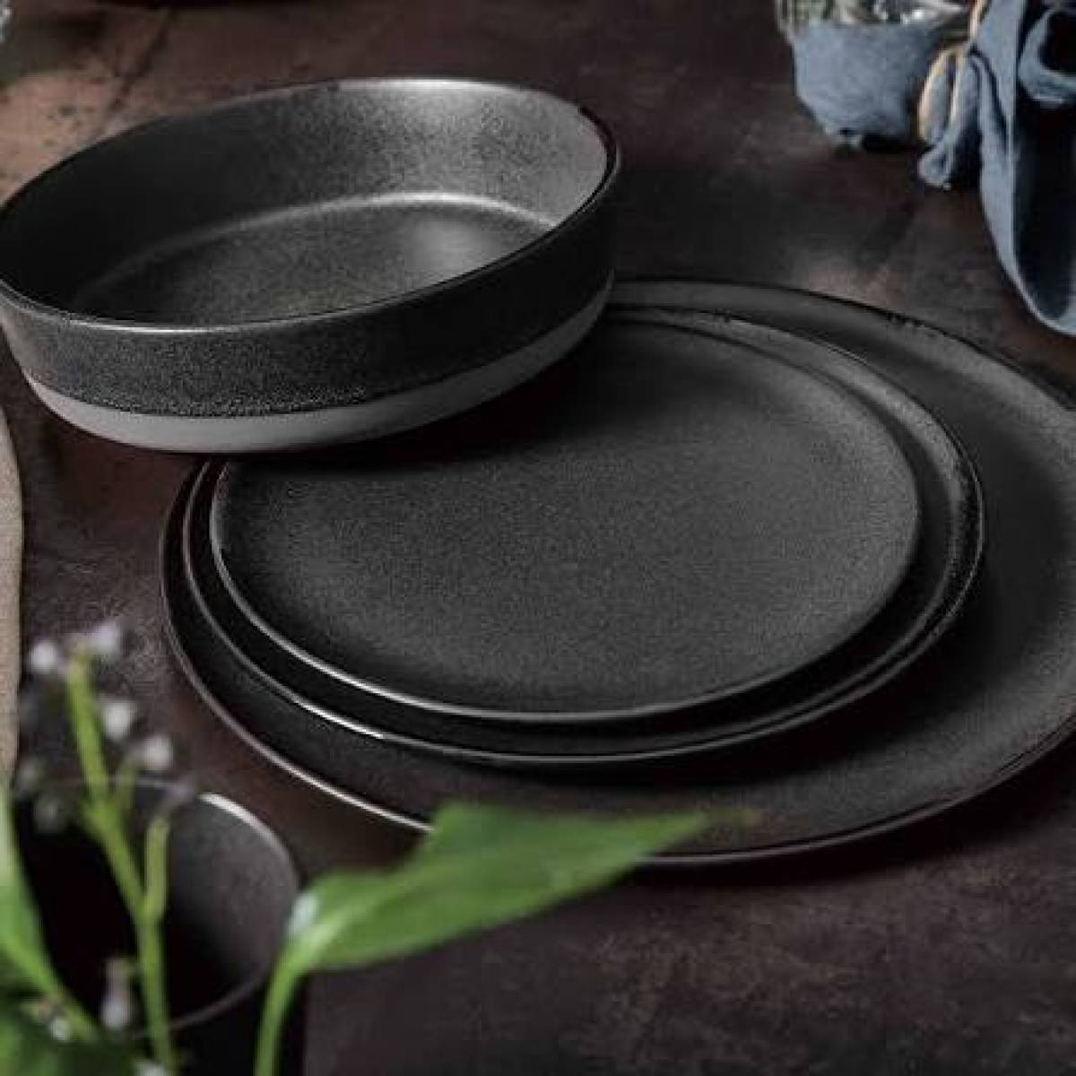 Lunch Plate Aida Raw Titanium Black 23cm