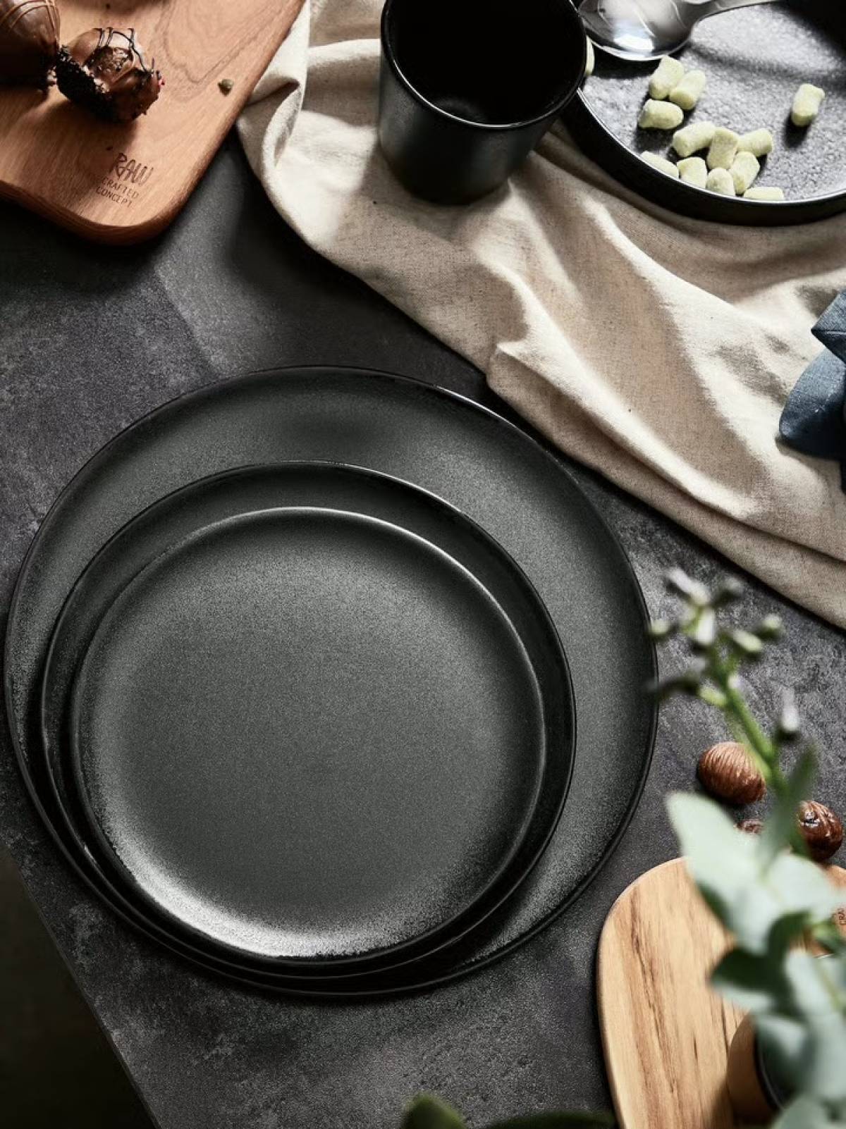 Dinner Plate Aida Raw Titanium Black 28cm