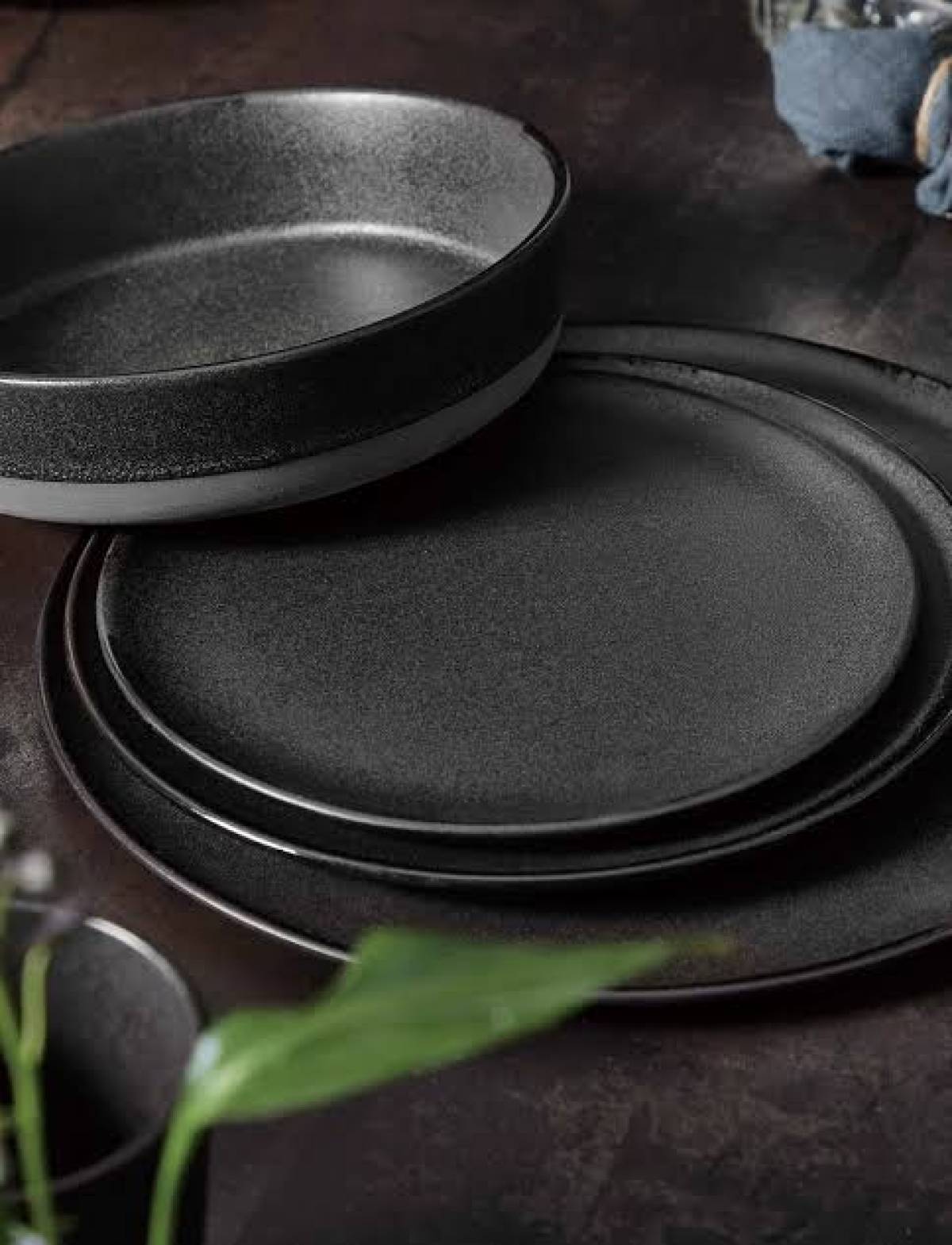 Dessert Plate Aida Raw Titanium Black 20cm
