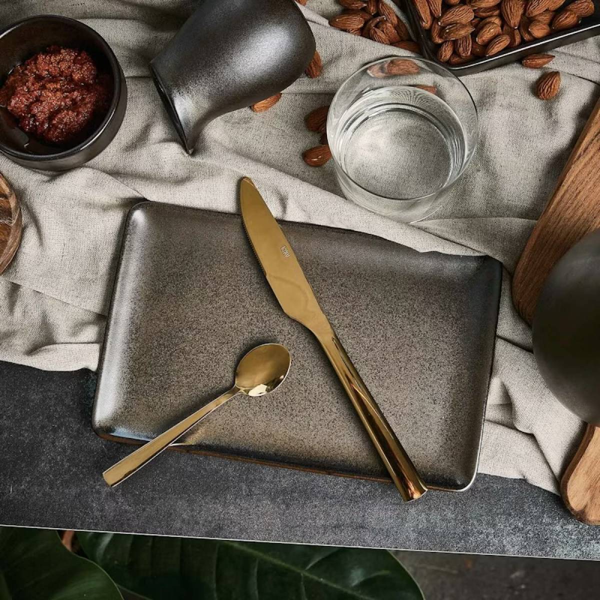 Rectangular Plate Aida Raw Metallic Brown 23.5*15