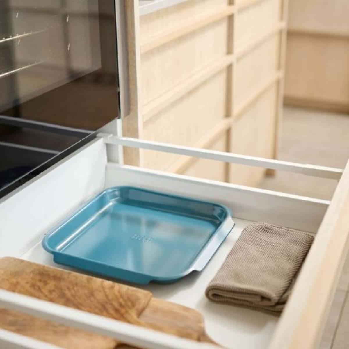 Joseph Joseph Nest™ Bake Non-Stick Medium Blue Baking Tray