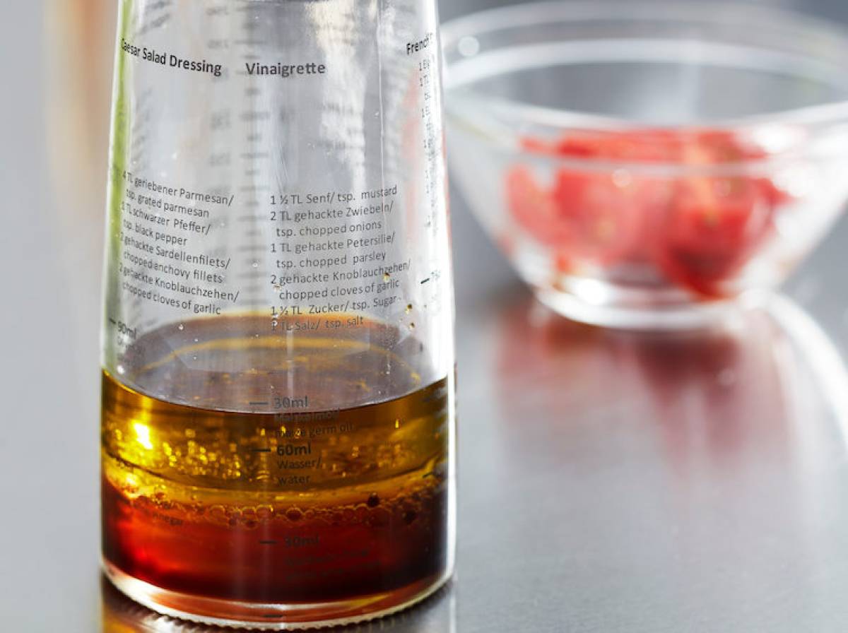 Leifheit 3195 Salad Dressing Shaker