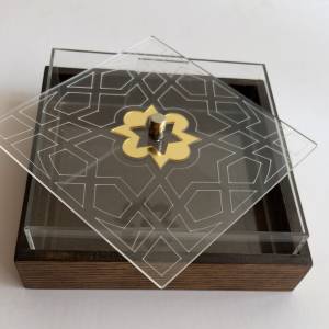 Wood & Acrylic Box Arabesc Light Walnut Gold A