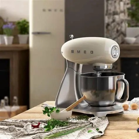 Smeg Stand Mixer Cream