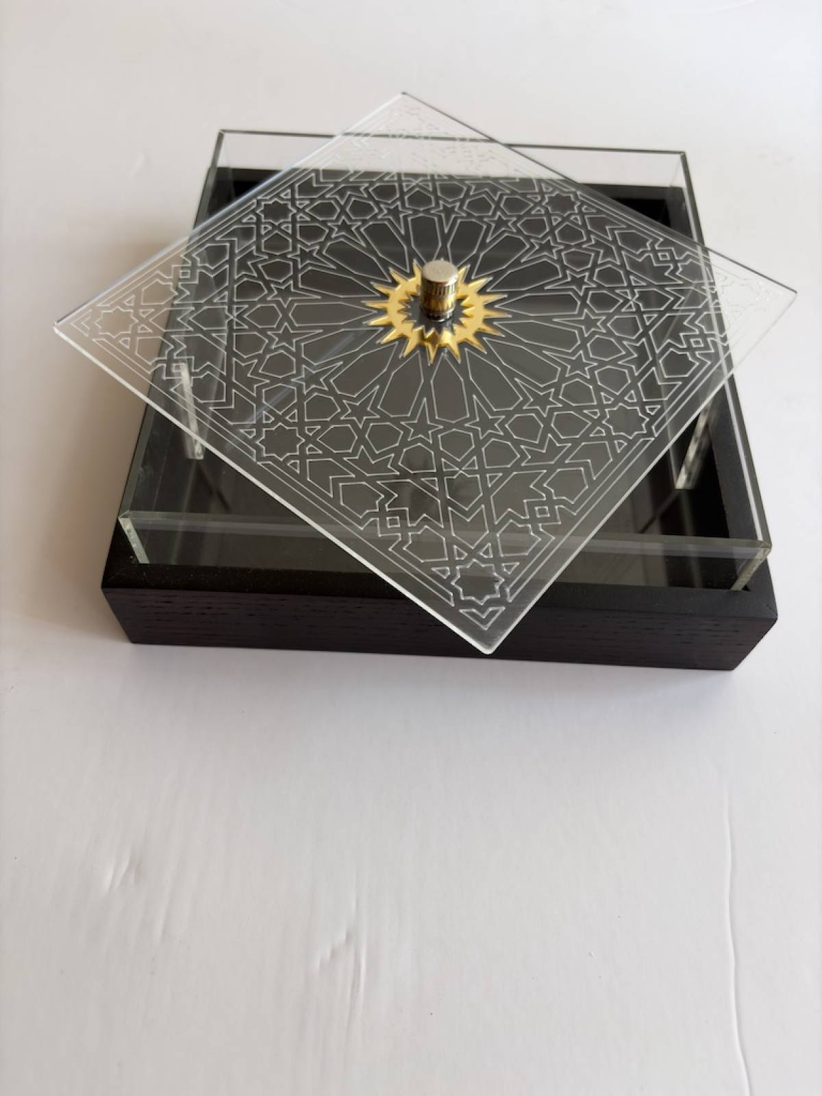 Wood & Acrylic Box Arabesc Dark Walnut Gold B
