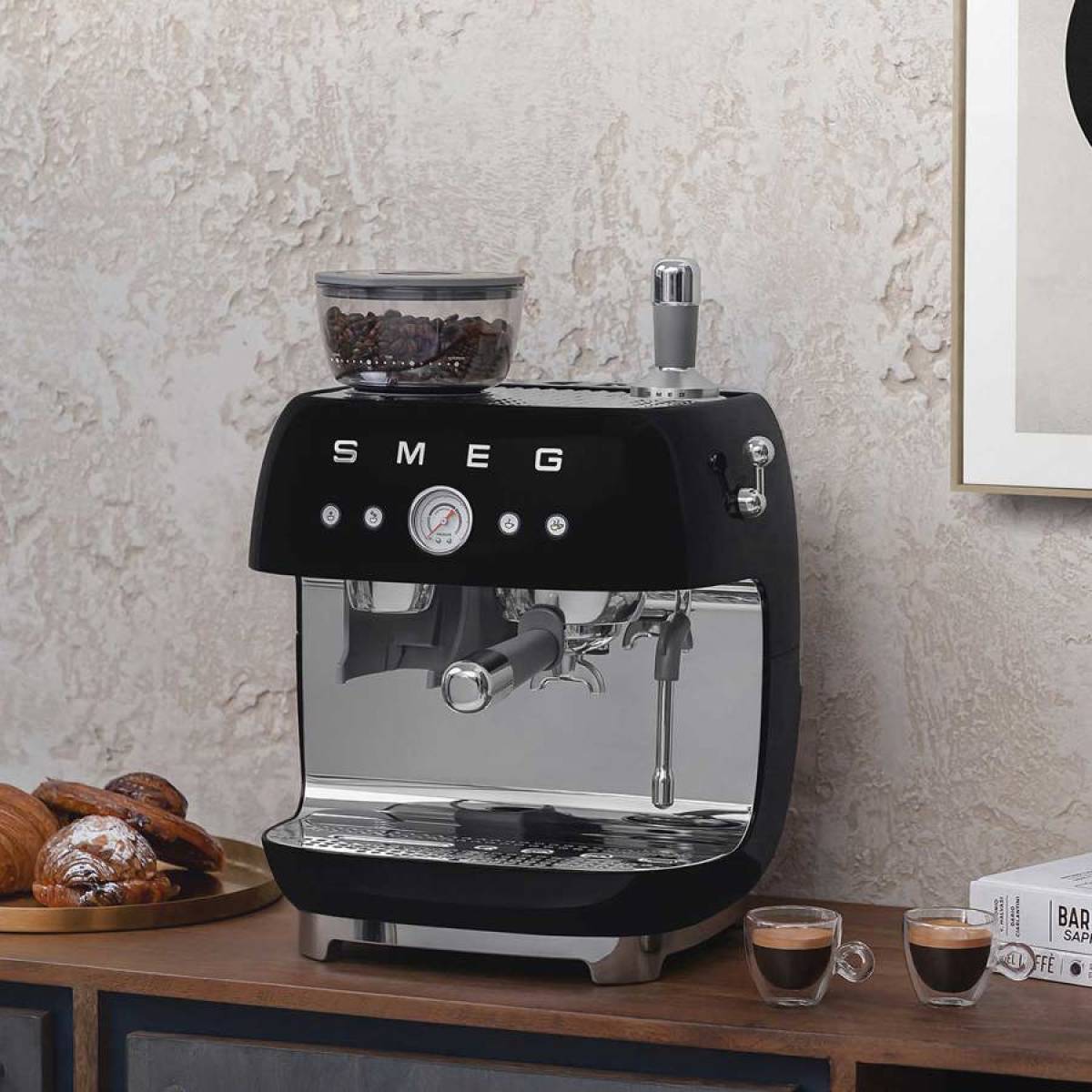 Smeg Espresso Coffee Machine With Grinder Black  Egf03bleu