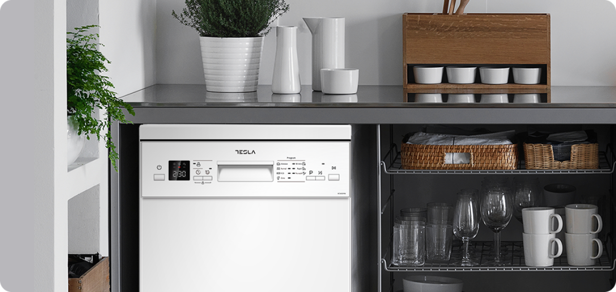 Tesla Dishwasher Wd690mw White