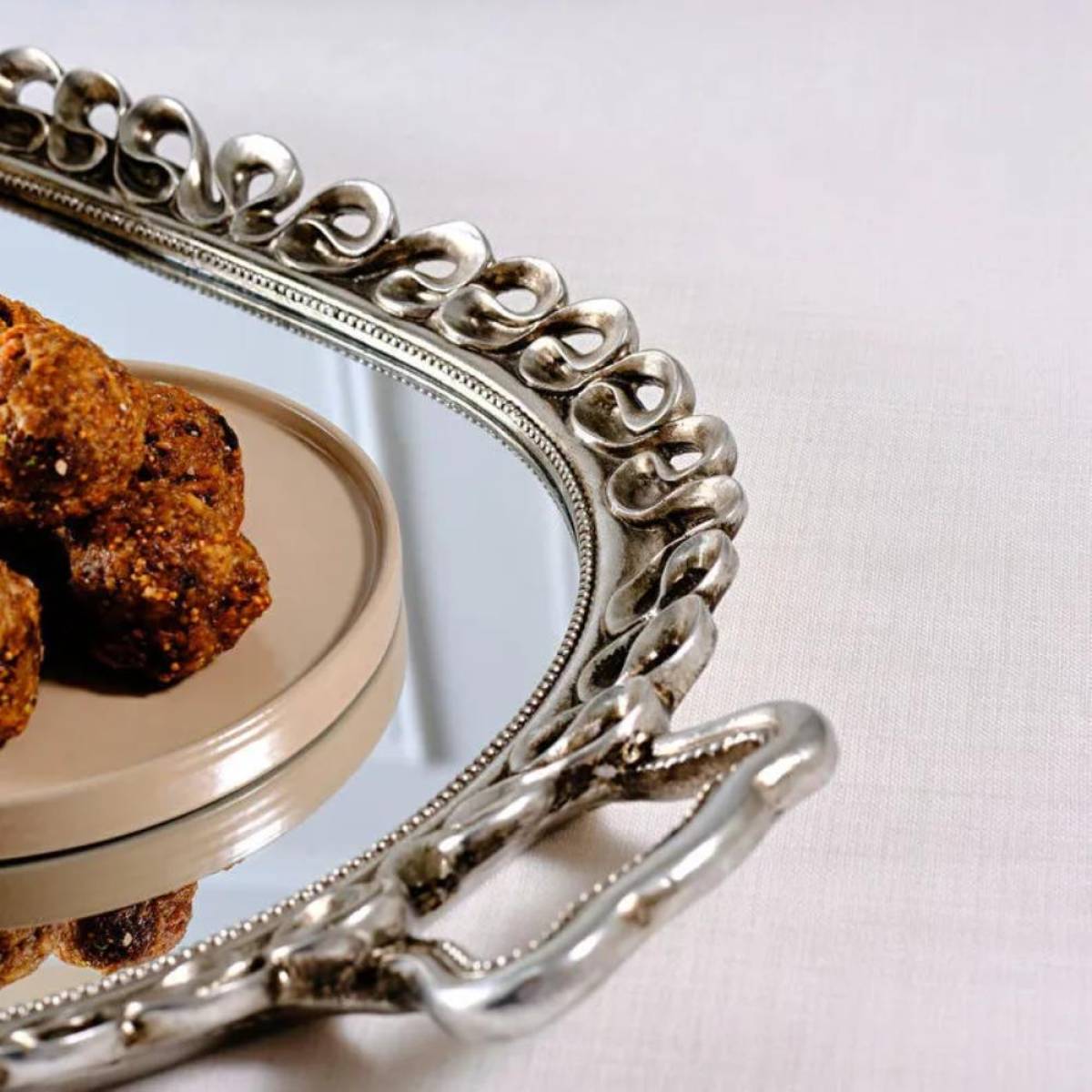 Karaca Home Corrine Polyresin Decorative Tray With Mirror Base