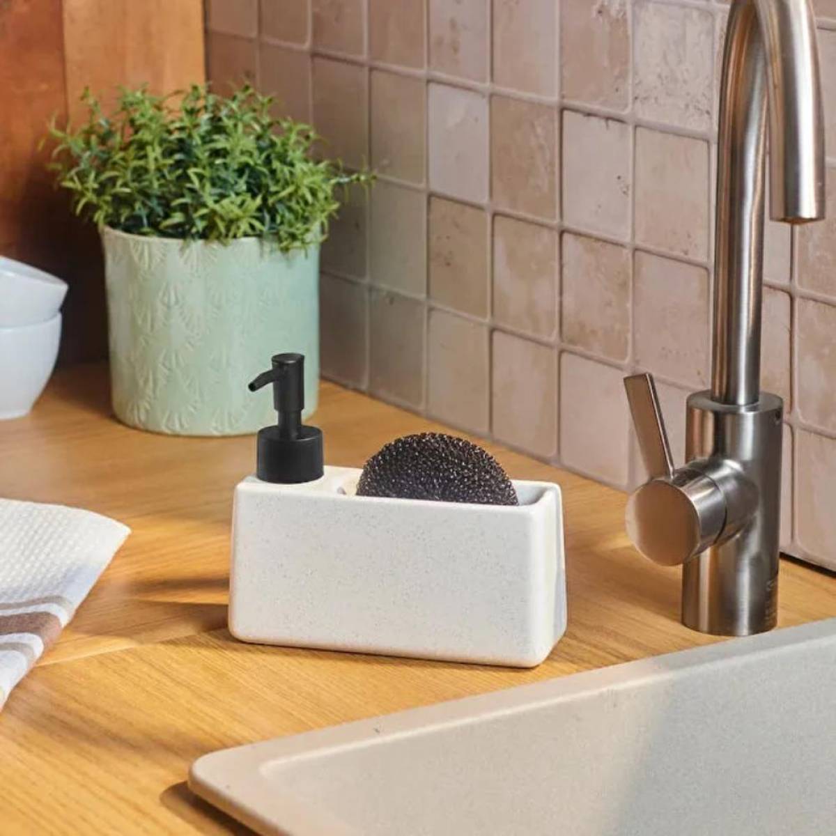 Karaca Kris 2-piece Soap Dispenser And Sponge White Holder Set 370 Ml