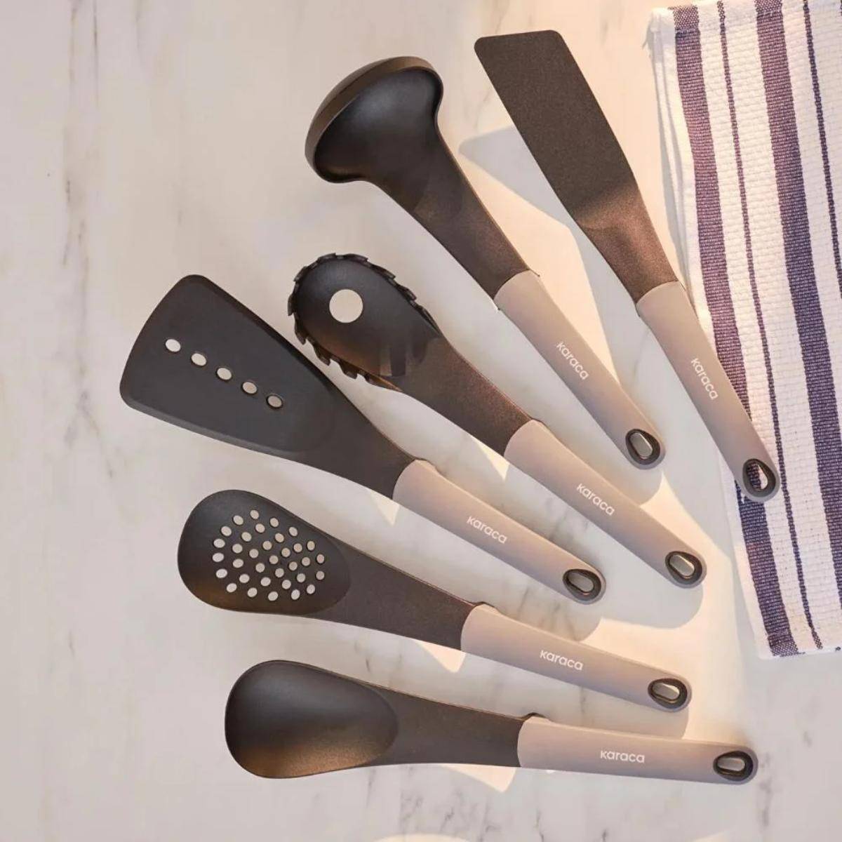 Karaca Rue 7-Piece Service Set with Stand, 153.09.01.4954